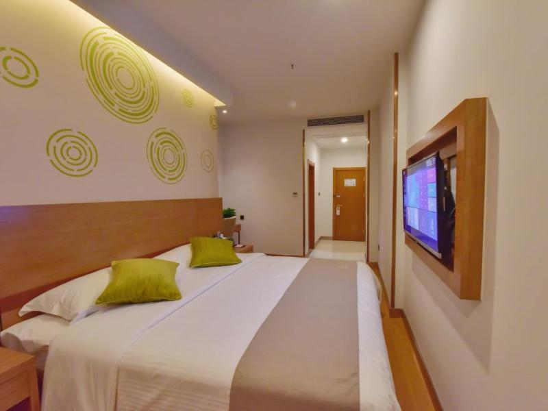 Greentree Inn Huanggang Qichun County Ouyada Square Express Hotel Exterior photo